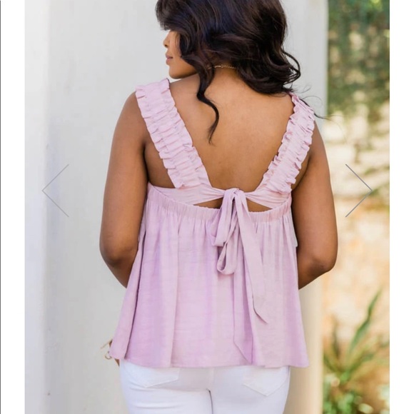 NWT Top! - Picture 2 of 2